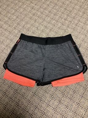 Danskin Now Semi Fitted Black Gray Coral Layered Athletic Shorts Size S